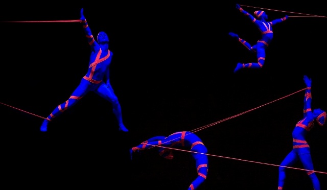 Domenica 13 gennaio (ore 18) Indaco e Gli Illusionisti della Danza al Teatro Apollo di Lecce