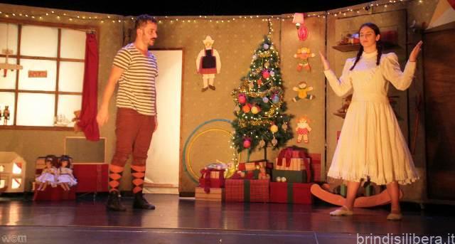 BRINDISI.FAMIGLIE A TEATRO: IL 26 DICEMBRE AL VERDI C’È «LA BOTTEGA DEI GIOCATTOLI»