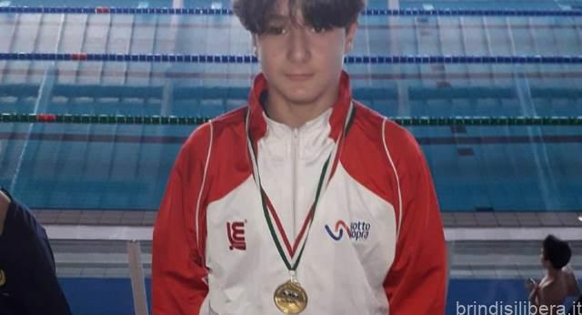 ASD Sottosopra Brindisi:Campionato di nuoto per salvamento.Alessandro Parisi nuovo campione italiano di trasporto manichino con pinne