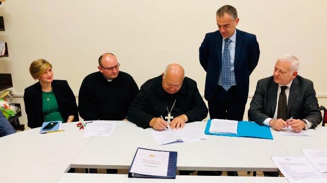 Nell’anniversario del Microcredito diocesano il primo ”Gesto Concreto”. ad un anno dalla firma della convezione tra Diocesi Brindisi-Ostuni e Bcc Ostuni