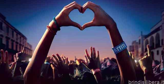 ESCE DOMANI LA PRIMA BATTITI LIVE COMPILATION