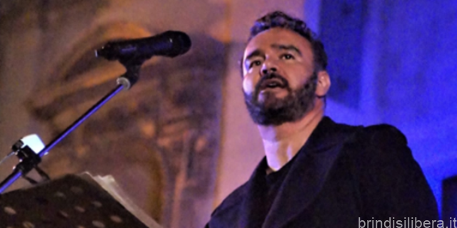 «Finibusterrae», al Nuovo Teatro Verdi di Brindisi le parole e la musica del mare