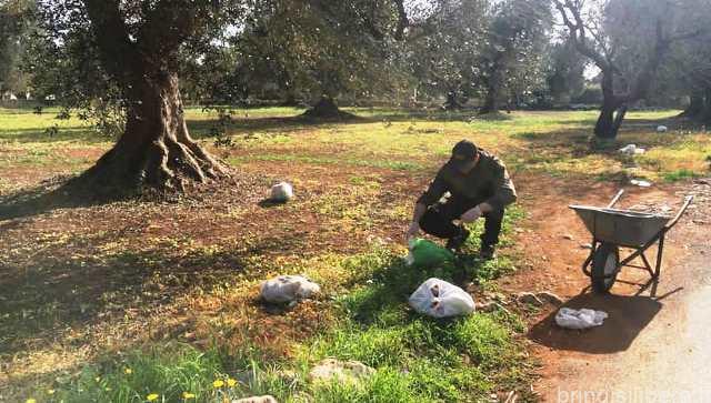 San Michele Salentino (Br).CON GUANTI, MASCHERINE E RAMAZZE A RIPULIRE LE CAMPAGNE  I CITTADINI PER IL BENE COMUNE, CONTRO L’ABBANDONO DEI RIFIUTI
