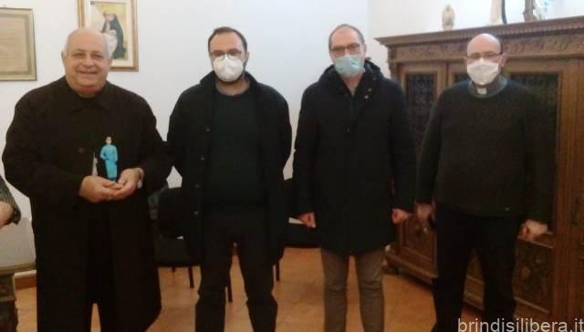 Coldiretti e Confartigianato Brindisi donano le statuine dell’infermiera per i presepi delle Diocesi di Brindisi-Ostuni e di Oria.