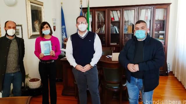 San Michele Salentino (Br).SUPPORTO ALLA DIDATTICA A DISTANZA PER FAMIGLIE IN DIFFICOLTA’ LA COOPERATIVA L’ALA DONA 8 TABLET ALL’ AMMINISTRAZIONE COMUNALE