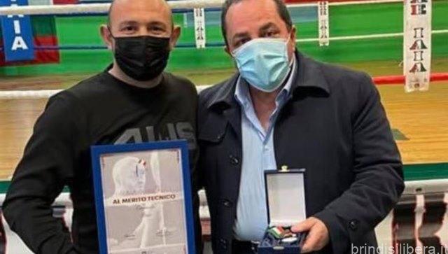 Boxe Iaia Brindisi, il Maestro Carmine Iaia premiato con la “Palma di Bronzo per il Merito Tecnico” dalla Federazione Pugilistica Italiana