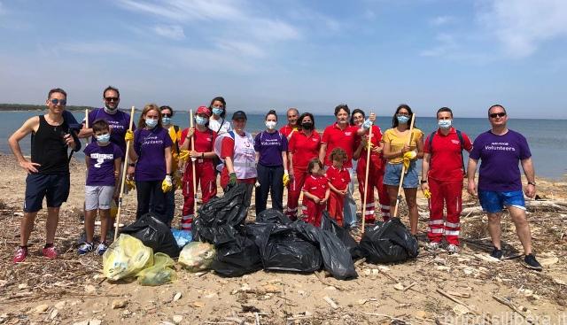 Giornata Mondiale dell’Ambiente a Brindisi.RIPULITA PUNTA PENNE