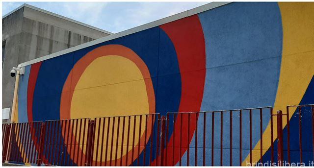 BRINDISI.Inaugurazione parete Scuola Secondaria Mantegna 23 Legami di comunità