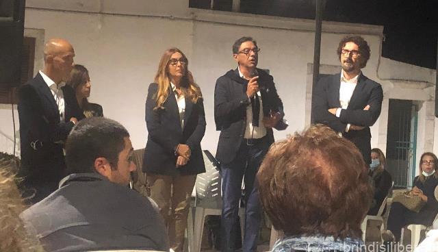 Amministrative, i senatori M5S Patty L’Abbate e Danilo Toninelli a Cisternino per sostegno al candidato Antonio Neglia M5S nella coalizione per Enzo PerrinI sindaco.