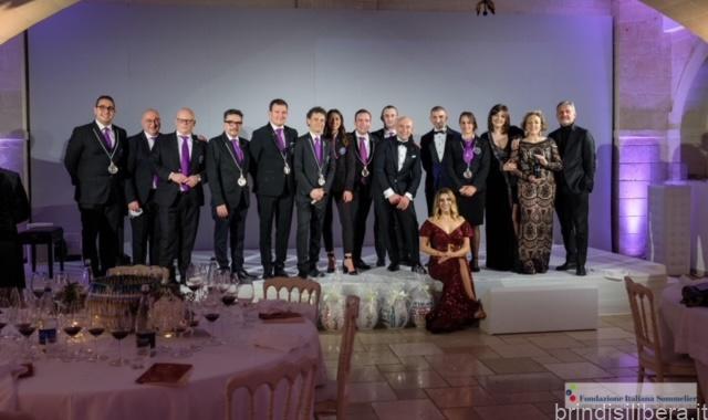 BIBENDA 2022: CONSEGNATI I 5 GRAPPOLI DI PUGLIA AI 33 MIGLIORI VINI DEL TERRITORIO