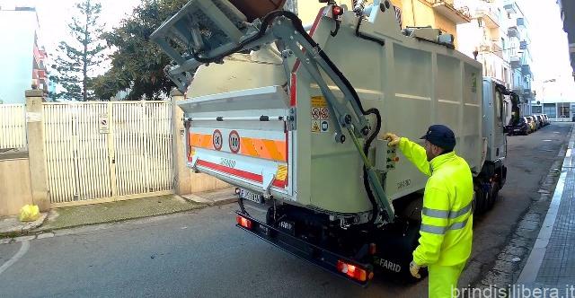 BRINDISI.CESSATO LO STATO DI EMERGENZA – DOMANI NON CI SARA’ LA RACCOLTA DELLA FRAZIONE INDIFFERENZIATA