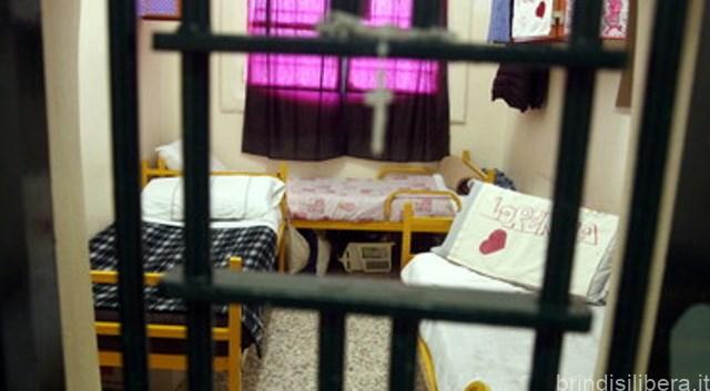 CASETTE DELL’AMORE IN CARCERE. UNARMA: “LO STATO PREMIA I VIZI E NON LE FORZE DELL’ORDINE”