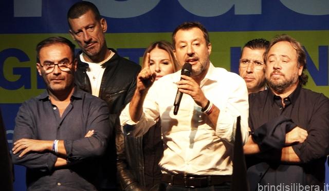 Matteo Salvini a Bari : “ Noi non sputiamo  sangue, portiamo solo idee e programmi concreti per cambiare il Paese“.