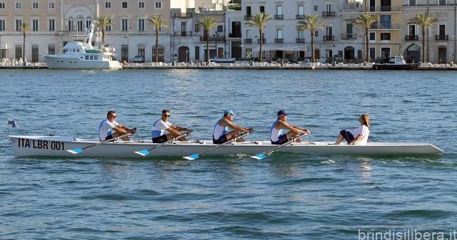 BRINDISI.DOMENICA 9 OTTOBRE REGATA REGIONALE APERTA DI CANOTTAGGIO NEL SENO DI PONENTE
