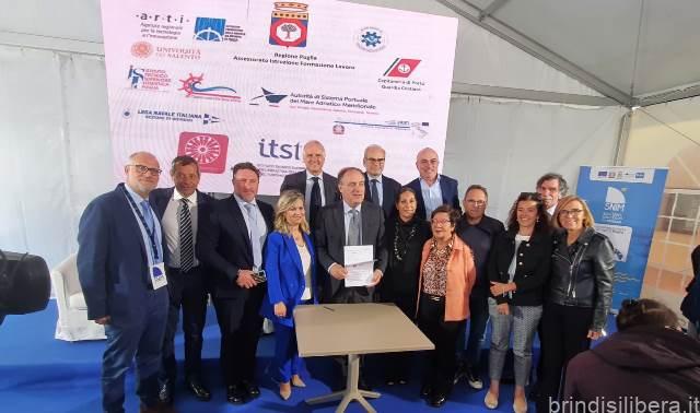 BRINDISI.SNIM 2022 – GRANDE SPAZIO ALLA FORMAZIONE NELLA TERZA GIORNATA DEL SALONE. SOTTOSCRITTO PROTOCOLLO DI INTESA PER NETWORK DELLE PROFESSIONI E DELLA CULTURA DEL MARE IN PUGLIA.