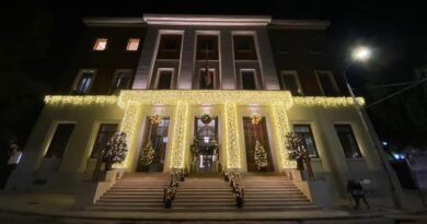 Lecce – Palazzo BN 9 dicembre alle ore 18.30 – Accensione albero di Natale e charity night