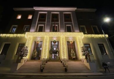 Lecce – Palazzo BN 9 dicembre alle ore 18.30 – Accensione albero di Natale e charity night