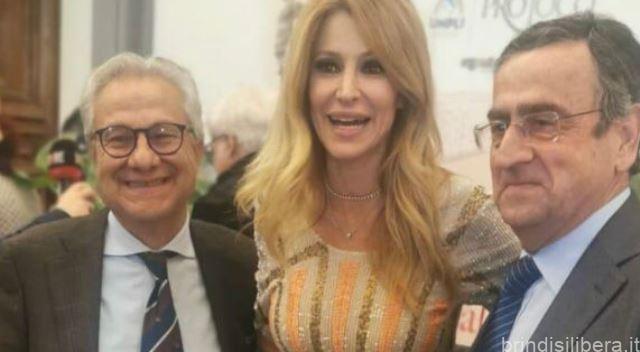 Campidoglio, Roma | Libri e letteratura “Salva la tua lingua locale” .La Pro Loco Ostuni Marina è stata premiata dalla giornalista Adriana Volpe