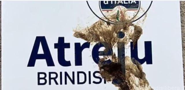 ATTI VANDALICI, CAROLI (FDI): TUTTA LA POLITICA BRINDISINA DEVE CONDANNARE IL VILE GESTO ALTRIMENTI A RISCHIO DEMOCRATICO LA PROSSIMA CAMPAGNA ELETTORALE