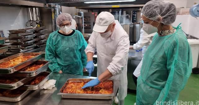 Mensa scolastica, ispezione a sorpresa dell’amministrazione: a Fasano un servizio di qualità