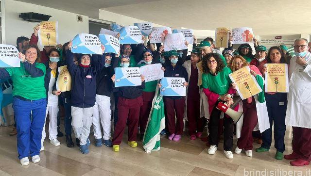 “GIU’ LE MANI DALLA SANITA’ BRINDISINA: SALVAGUARDIAMO IL DIRITTO DI CURA DEI CITTADINI”