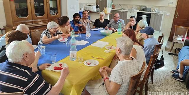 Il primo pranzo “speciale” nella Sala della Fraternità della Cattedrale di Brindisi