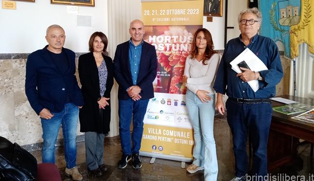 HORTUS OSTUNI OTTAVA EDIZIONE AUTUNNALE. Torna nella Villa Comunale “Pertini” la tradizionale esposizione florovivaistica