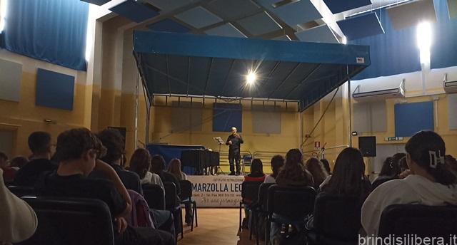 Laboratorio teatrale “In – canto di ninfe” oggi al liceo classico e musicale “Marzolla Leo Simone Durano” di Brindisi