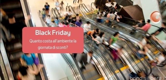 Black Friday: quando lo shopping diventa un incubo ambientale.