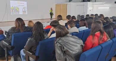 BRINDISI.L’Associazione Nazionale Vigili del Fuoco a lezione con gli alunni dell’Ist. Morvillo-Falcone.