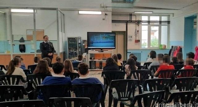 Fasano (BR). I Carabinieri incontrano gli studenti.