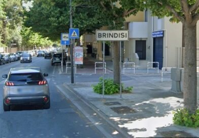 Donna investita da un’auto a Brindisi: Incidente in via Appia finisce in codice rosso
