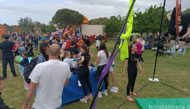 Brindisi, Parco del Cillarese invaso per la “Festa al Parco” del 1° maggio. In migliaia anche dalla provincia e da tutta la Puglia.