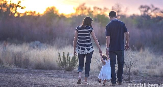 Testimoni di Geova: Il 1° Giugno la Giornata Mondiale dei Genitore.Un valido aiuto per tutte le mamme e i papà 