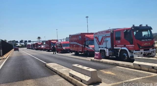 Incendi Boschivi in Grecia: Partiti Due Canadair e un Contingente di 32 Vigili del Fuoco Italiani