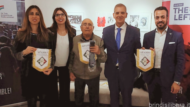 Ostuni: APAMRI ha celebrato il Cavaliere Ettore Felice D’Amico per i suoi cento anni di impegno e dedizione all’Italia