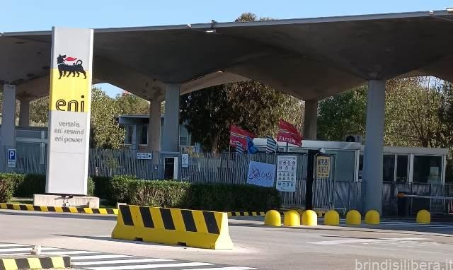 BRINDISI.Richiesto un  incontro al Prefetto sul piano dismissione Versalis