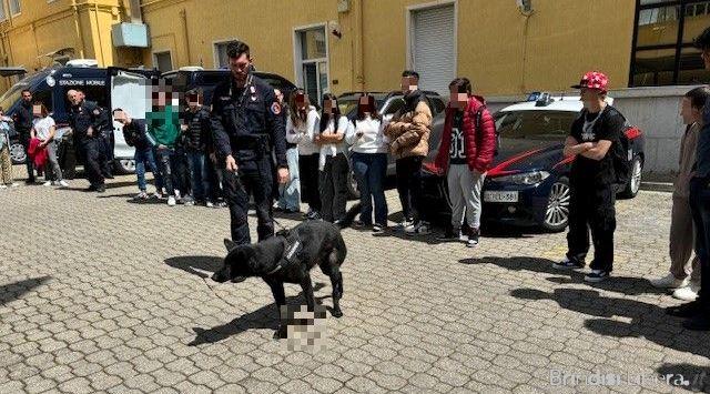 Brindisi: gli studenti dell’Istituto professionale “ DE Marco” visitano il Comando Provinciale Carabinieri.