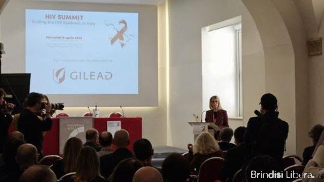 In Italia in 140mila con hiv, nel 2023 oltre 2.300 nuove diagnosi