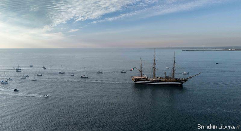 GRANDE SUCCESSO PER LA TAPPA DI BRINDISI DI NAVE AMERIGO VESPUCCI  E DEL VILLAGGIO IN ITALIA CON OLTRE 52.000 VISITATORI