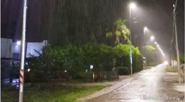 BRINDISI-Tondi (FI): Finalmente la pubblica illuminazione sulla strada poderale Santa Candida