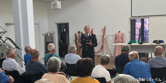Pezze di Greco (BR). I Carabinieri incontrano gli anziani.