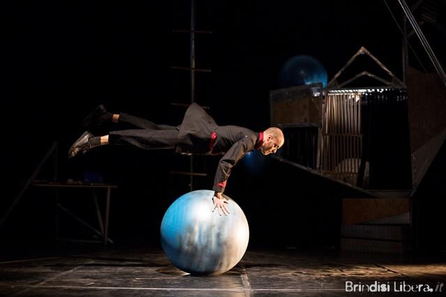 I MAGDACLAN PRONTI AD INCANTARE OSTUNI CON “SIC TRANSIT”:  UN VIAGGIO TRA SACRO, PROFANO E CIRCO CONTEMPORANEO