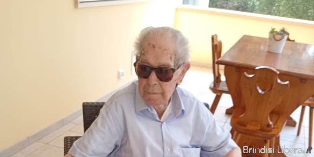 101 ANNI DEL SIGNOR VITANTONIO DE LUCA, FONDATORE DEL PARTITO DELLA RIFONDAZIONE COMUNISTA DI VILLA CASTELLI E SECONDO CITTADINO TRA I LONGEVI