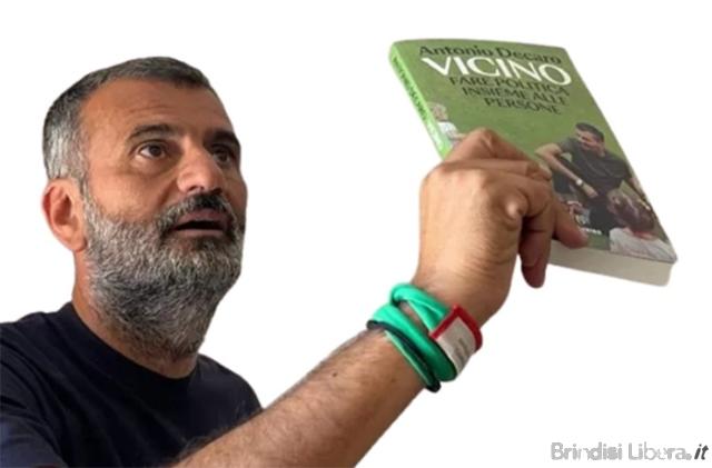 Taberna Libraria con Antonio Decaro e Luigi De Magistris e lo spettacolo “Il cielo bruciava di stelle” in tour per la provincia di Brindisi, tutte le date