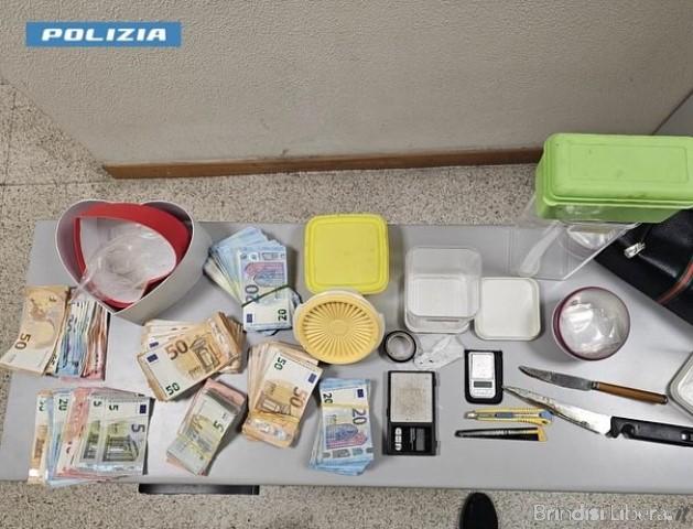 Brindisi, padre e figlio arrestati per spaccio di hashish e marijuana
