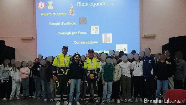 Doppio incontro nella Scuola Media G.Cesare col progetto “Botti Sicuri” dell’A.N.VV.F. di Brindisi.