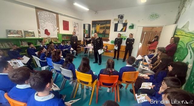 Mesagne (BR). I Carabinieri incontrano gli alunni di quinta elementare.