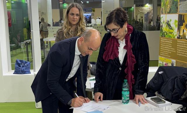 Punti Cardinali for Work: sottoscritto l’Atto Unilaterale d’Obbligo per la Provincia di Brindisi