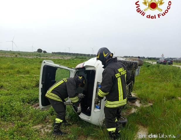Mesagne–San Pietro Vernotico, incidente sulla SP 82: una conducente soccorsa